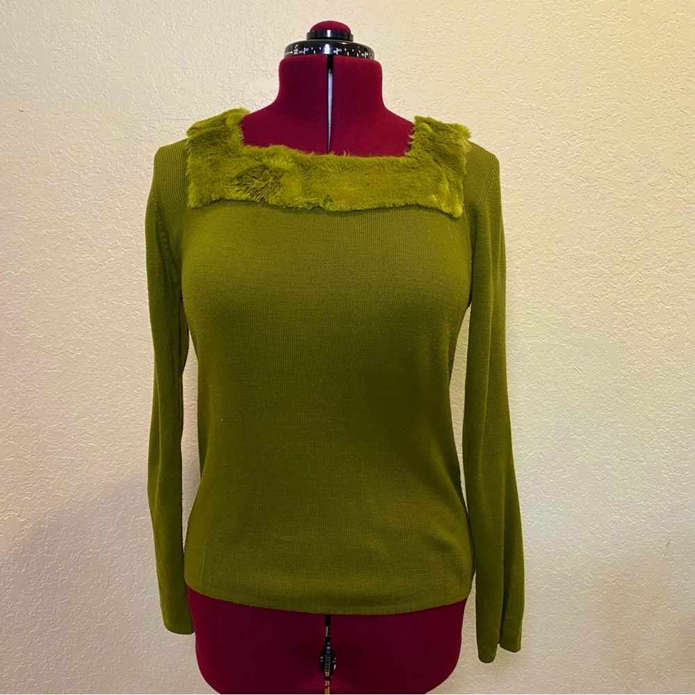 Radzoli | Olive Green Long Sleeve Blouse with Furry Collared Detailing XL 🫒🍸